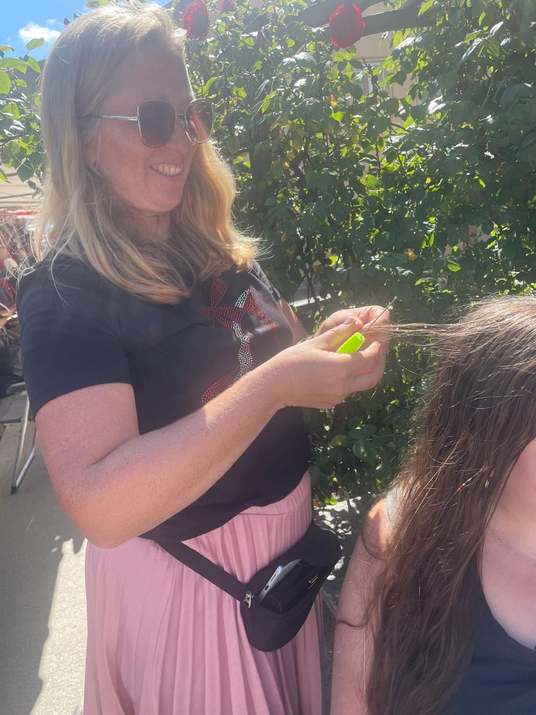 Glitzerhaare knüpfen